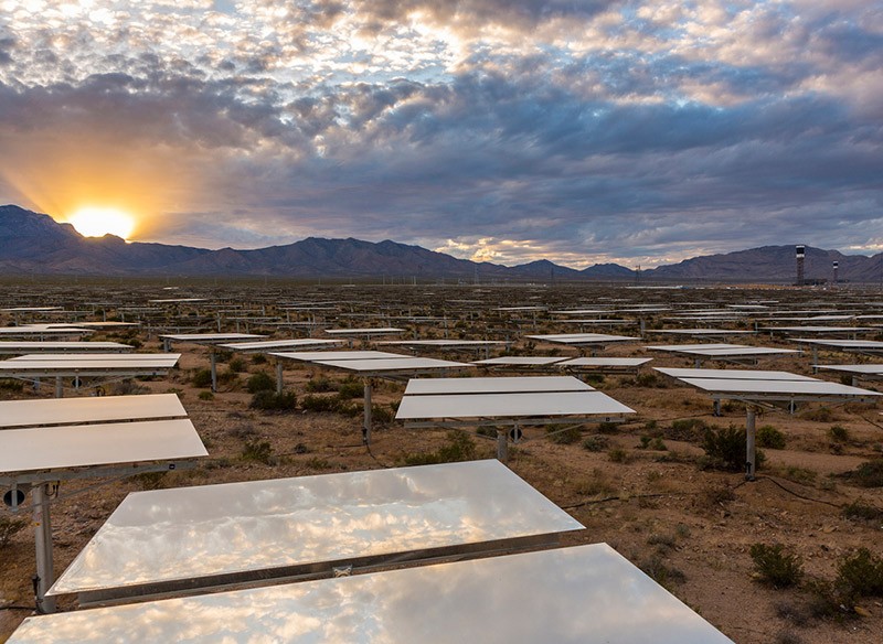 Самая огромная солнечная электростанция в мире